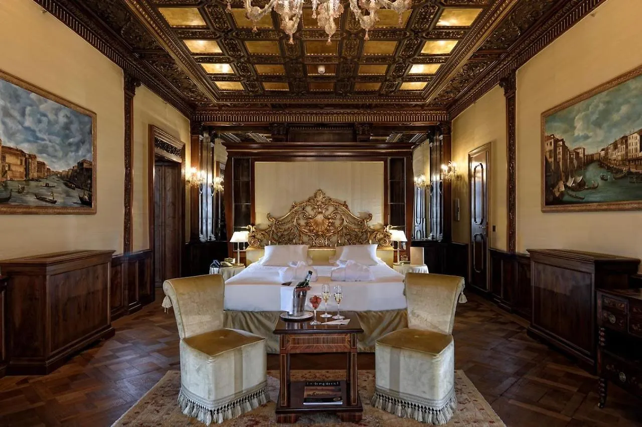 Hotel Ai Reali - Small Luxury Hotels Of The World Venetië