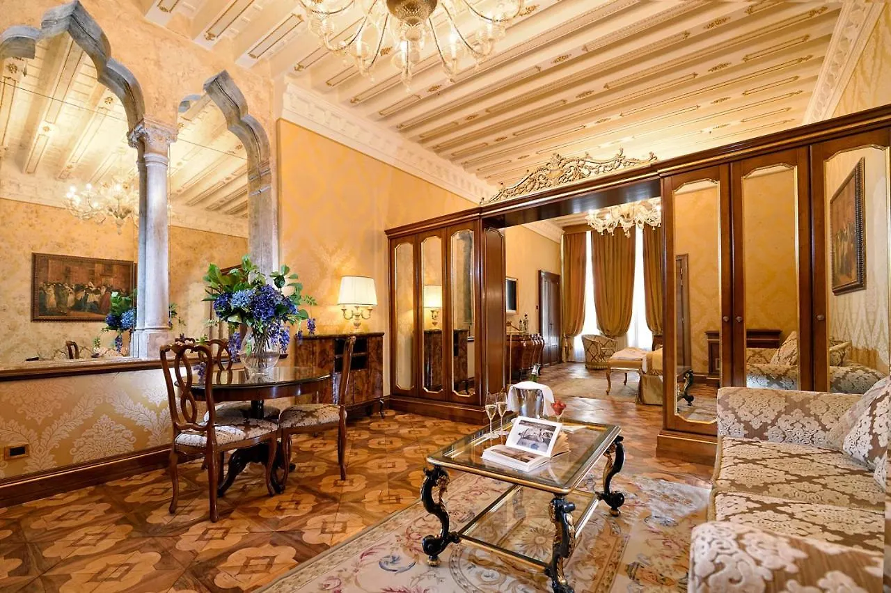 Hotel Ai Reali - Small Luxury Hotels Of The World Venedik