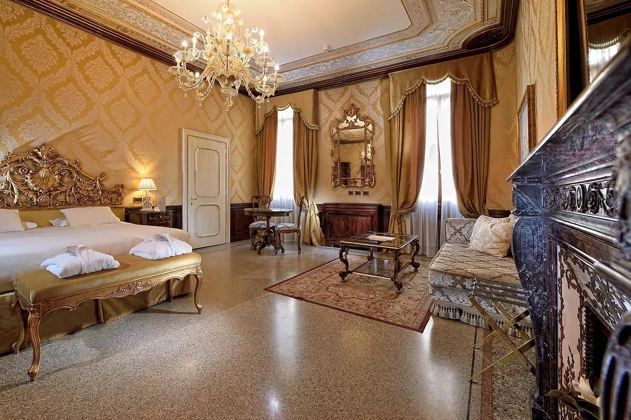 Hotel Ai Reali - Small Luxury Hotels Of The World Venedik