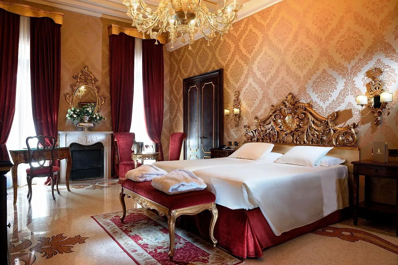 Hotel Ai Reali - Small Luxury Hotels Of The World Venedik
